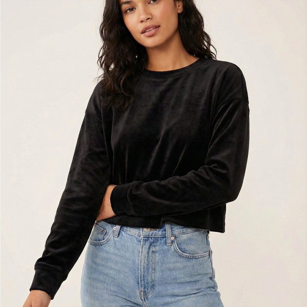 Elegant Black Velvet Long Sleeve Sweatshirt